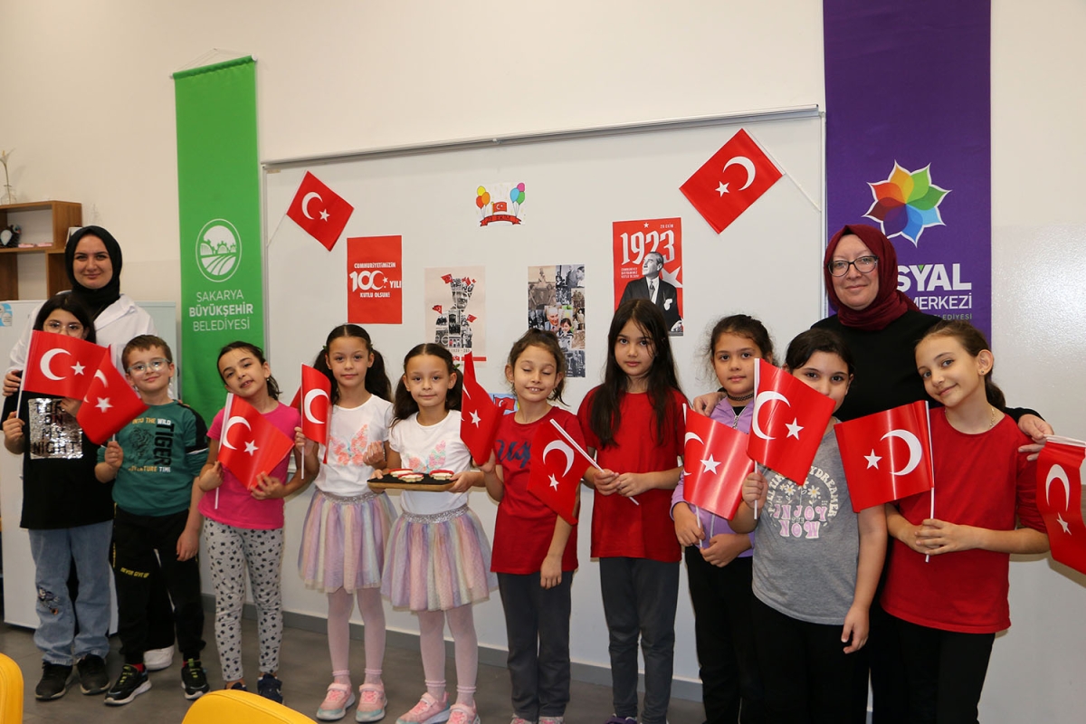 Adapazarı SGM’de 29 Ekim coşkuyla kutlandı