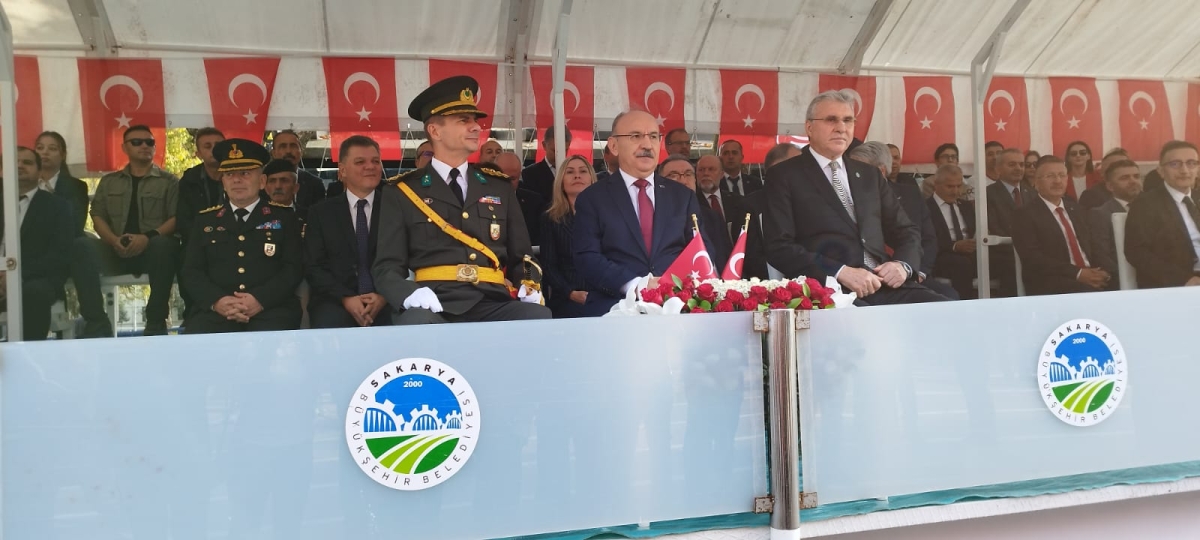 Cumhuriyet'in 100.yılı Sakarya'da Coşkuyla Kutlandı. İŞTE GÜNÜN KARELERİ...