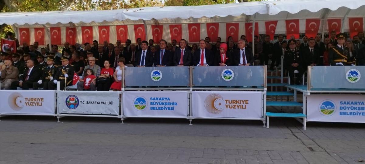 Cumhuriyet'in 100.yılı Sakarya'da Coşkuyla Kutlandı. İŞTE GÜNÜN KARELERİ...