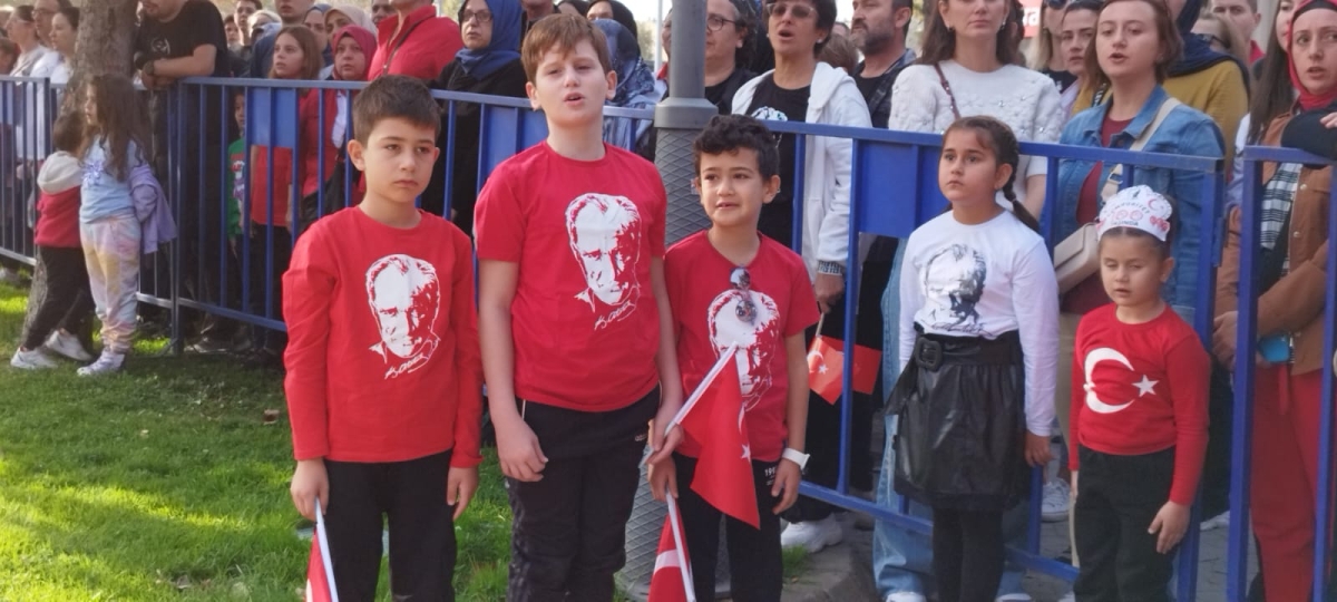 Cumhuriyet'in 100.yılı Sakarya'da Coşkuyla Kutlandı. İŞTE GÜNÜN KARELERİ...