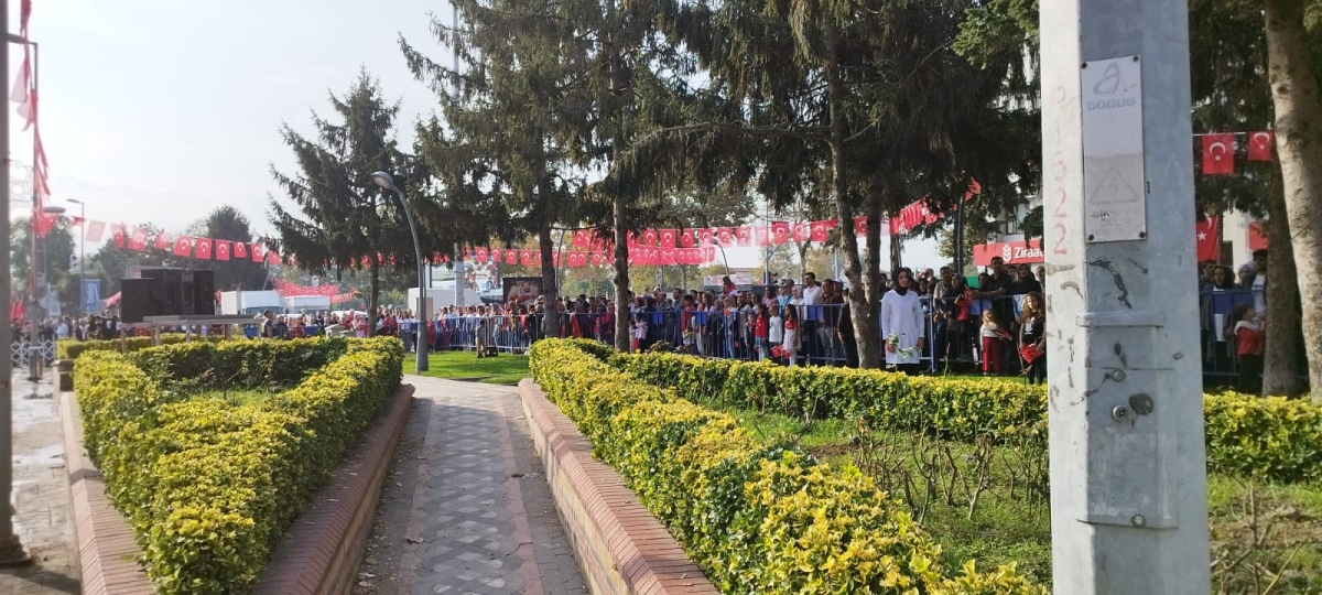 Cumhuriyet'in 100.yılı Sakarya'da Coşkuyla Kutlandı. İŞTE GÜNÜN KARELERİ...