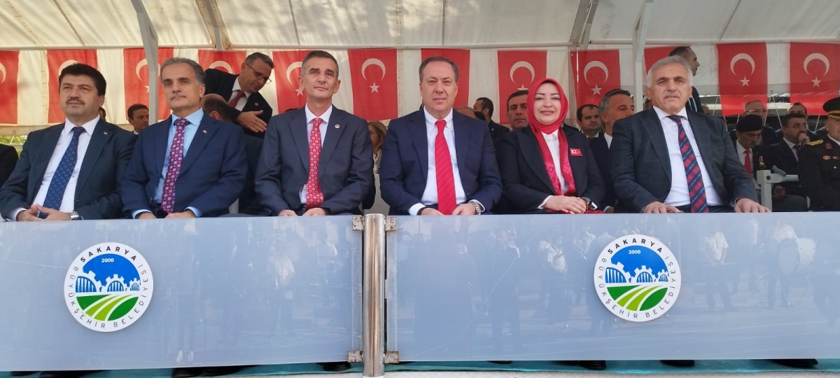 Cumhuriyet'in 100.yılı Sakarya'da Coşkuyla Kutlandı. İŞTE GÜNÜN KARELERİ...
