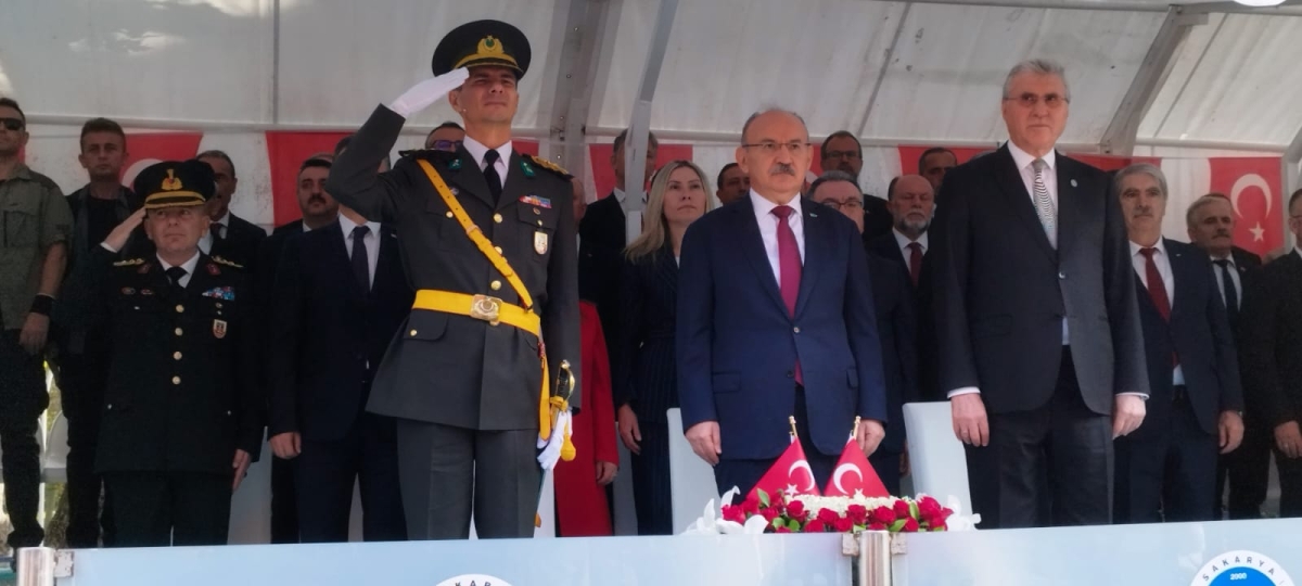 Cumhuriyet'in 100.yılı Sakarya'da Coşkuyla Kutlandı. İŞTE GÜNÜN KARELERİ...