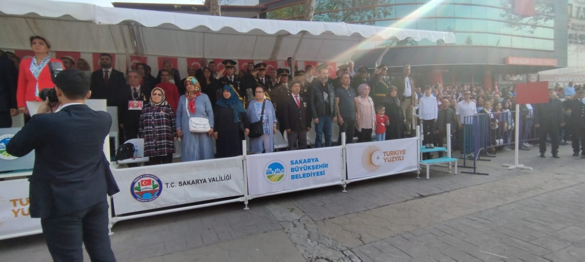 Cumhuriyet'in 100.yılı Sakarya'da Coşkuyla Kutlandı. İŞTE GÜNÜN KARELERİ...
