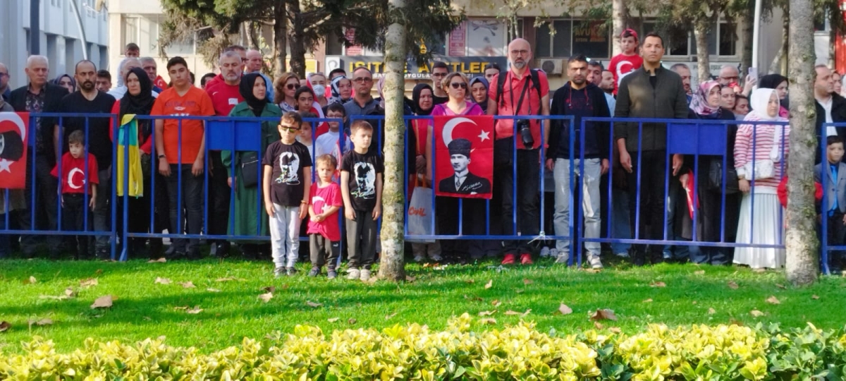 Cumhuriyet'in 100.yılı Sakarya'da Coşkuyla Kutlandı. İŞTE GÜNÜN KARELERİ...