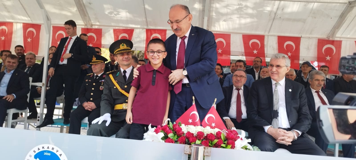 Cumhuriyet'in 100.yılı Sakarya'da Coşkuyla Kutlandı. İŞTE GÜNÜN KARELERİ...