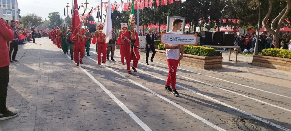Cumhuriyet'in 100.yılı Sakarya'da Coşkuyla Kutlandı. İŞTE GÜNÜN KARELERİ...