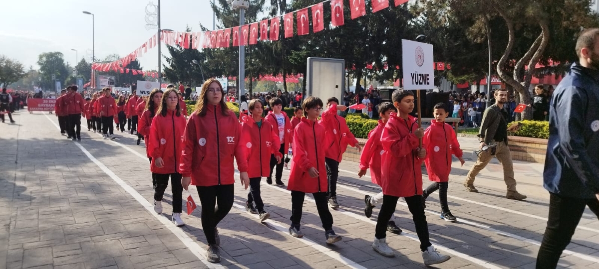 Cumhuriyet'in 100.yılı Sakarya'da Coşkuyla Kutlandı. İŞTE GÜNÜN KARELERİ...