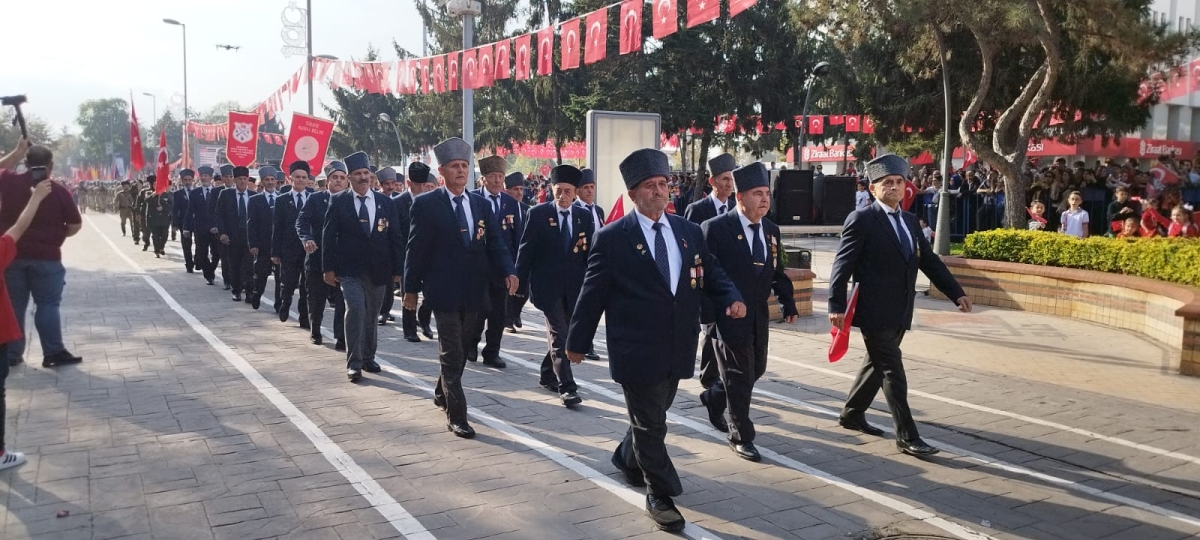Cumhuriyet'in 100.yılı Sakarya'da Coşkuyla Kutlandı. İŞTE GÜNÜN KARELERİ...