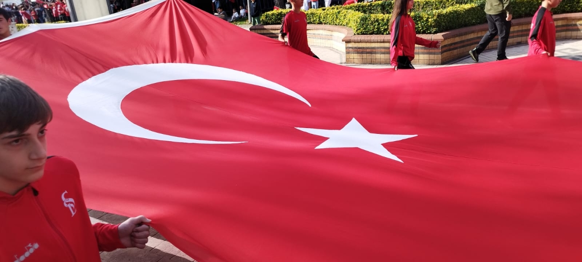 Cumhuriyet'in 100.yılı Sakarya'da Coşkuyla Kutlandı. İŞTE GÜNÜN KARELERİ...