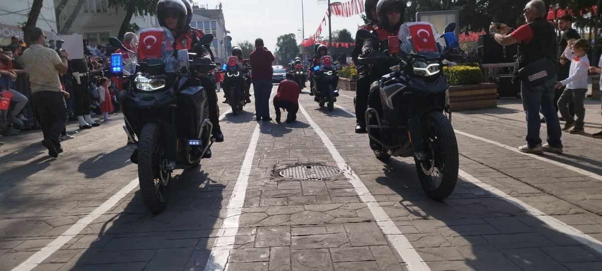 Cumhuriyet'in 100.yılı Sakarya'da Coşkuyla Kutlandı. İŞTE GÜNÜN KARELERİ...