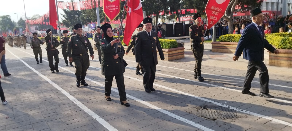Cumhuriyet'in 100.yılı Sakarya'da Coşkuyla Kutlandı. İŞTE GÜNÜN KARELERİ...