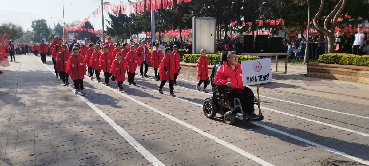 Cumhuriyet'in 100.yılı Sakarya'da Coşkuyla Kutlandı. İŞTE GÜNÜN KARELERİ...