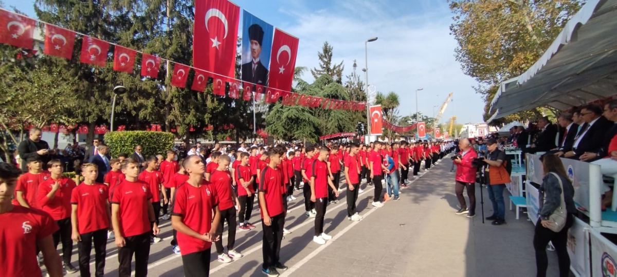 Cumhuriyet'in 100.yılı Sakarya'da Coşkuyla Kutlandı. İŞTE GÜNÜN KARELERİ...