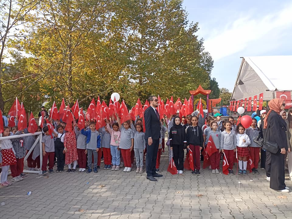 CUMHURİYET’İN 100.YILI SAKARYA'NIN TARAKLI İLÇESİNDE COŞKUYLA KUTLANDI