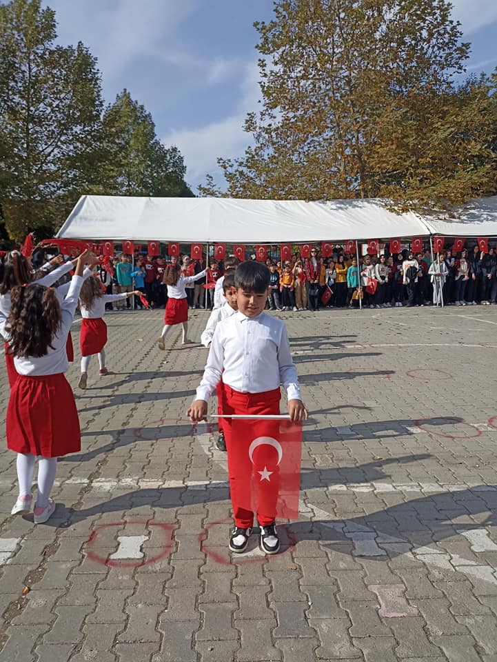 CUMHURİYET’İN 100.YILI SAKARYA'NIN TARAKLI İLÇESİNDE COŞKUYLA KUTLANDI