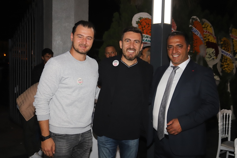 Türkiye’nin tanınmış iş adamlarından Akgün Çelik Prefabrik Yapı sahibi Hasan Akgün; güzeller güzeli biricik kızı İlayda Akgün Düğün Töreninden Kareler