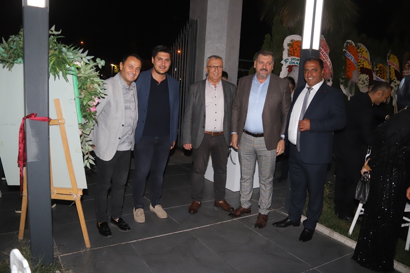 Türkiye’nin tanınmış iş adamlarından Akgün Çelik Prefabrik Yapı sahibi Hasan Akgün; güzeller güzeli biricik kızı İlayda Akgün Düğün Töreninden Kareler