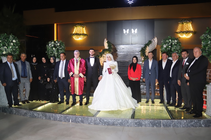 Türkiye’nin tanınmış iş adamlarından Akgün Çelik Prefabrik Yapı sahibi Hasan Akgün; güzeller güzeli biricik kızı İlayda Akgün Düğün Töreninden Kareler