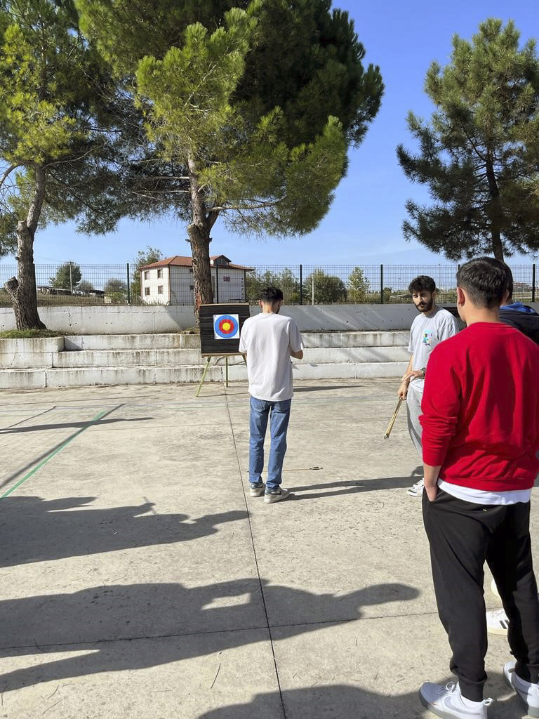 Uygulamalı Bilimler Fakültesi’nde 100. yıl coşkusu GÜNÜN FOTOĞRAFLARI