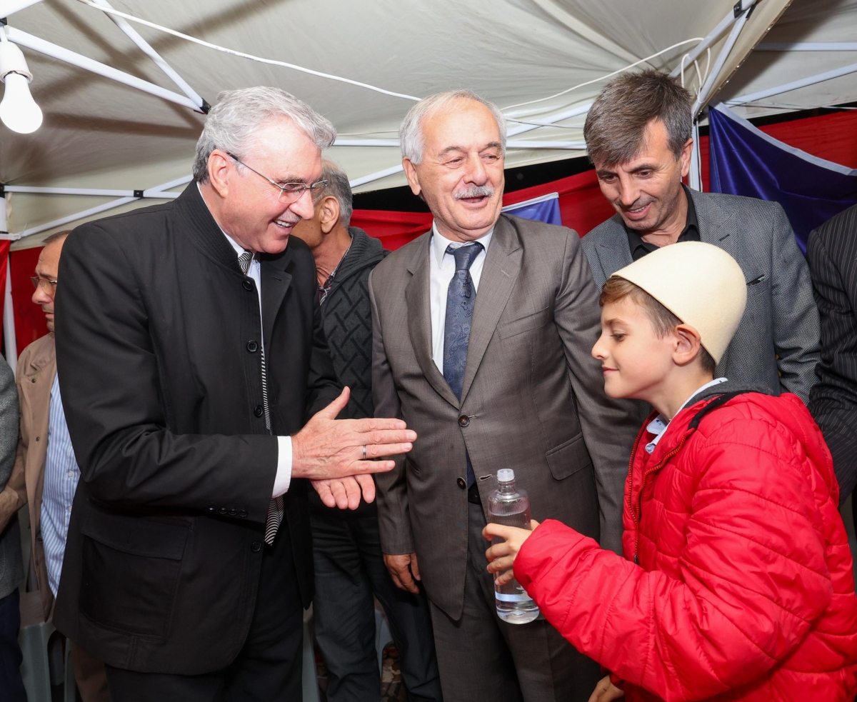 Sakarya’da Balkan şöleni: Farklı kültürler AKM önünde buluştu GÜNÜN KARELERİ