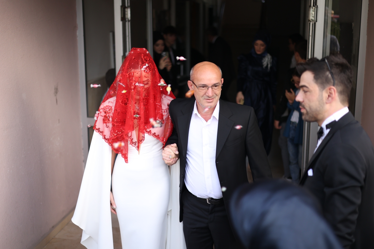 Sakarya'nın İş Adamlarından Ömer Faruk Birinci, Buse Sertkaya ile Dünya Evine Girdi (GÜNÜNE DAMGA VURAN FOTOĞRAFLAR)