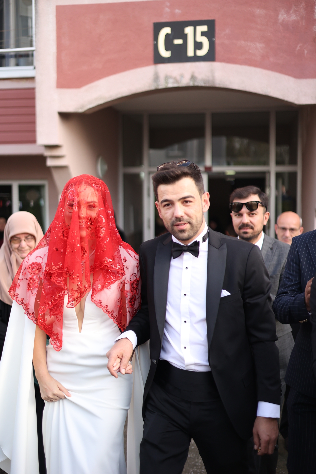 Sakarya'nın İş Adamlarından Ömer Faruk Birinci, Buse Sertkaya ile Dünya Evine Girdi (GÜNÜNE DAMGA VURAN FOTOĞRAFLAR)