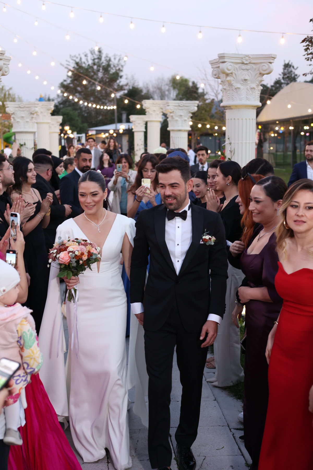 Sakarya'nın İş Adamlarından Ömer Faruk Birinci, Buse Sertkaya ile Dünya Evine Girdi (GÜNÜNE DAMGA VURAN FOTOĞRAFLAR)