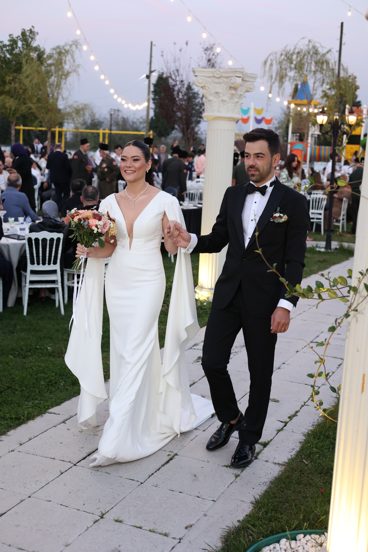 Sakarya'nın İş Adamlarından Ömer Faruk Birinci, Buse Sertkaya ile Dünya Evine Girdi (GÜNÜNE DAMGA VURAN FOTOĞRAFLAR)