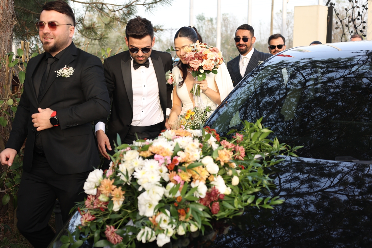 Sakarya'nın İş Adamlarından Ömer Faruk Birinci, Buse Sertkaya ile Dünya Evine Girdi (GÜNÜNE DAMGA VURAN FOTOĞRAFLAR)