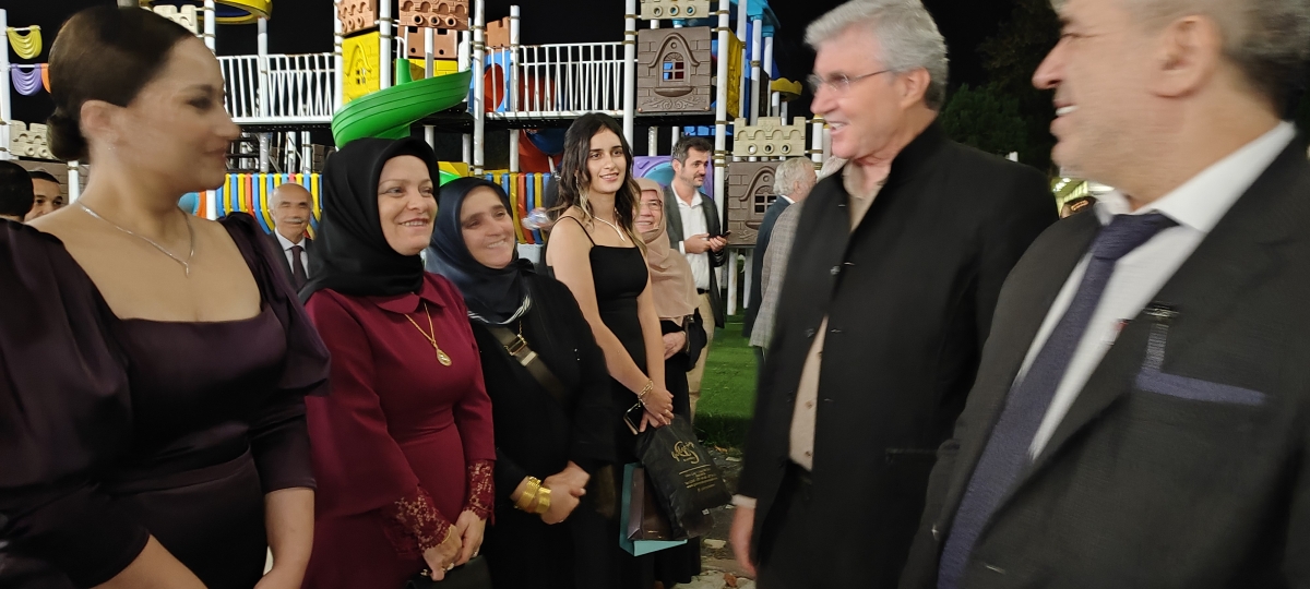 Sakarya'nın İş Adamlarından Ömer Faruk Birinci, Buse Sertkaya ile Dünya Evine Girdi (GÜNÜNE DAMGA VURAN FOTOĞRAFLAR)