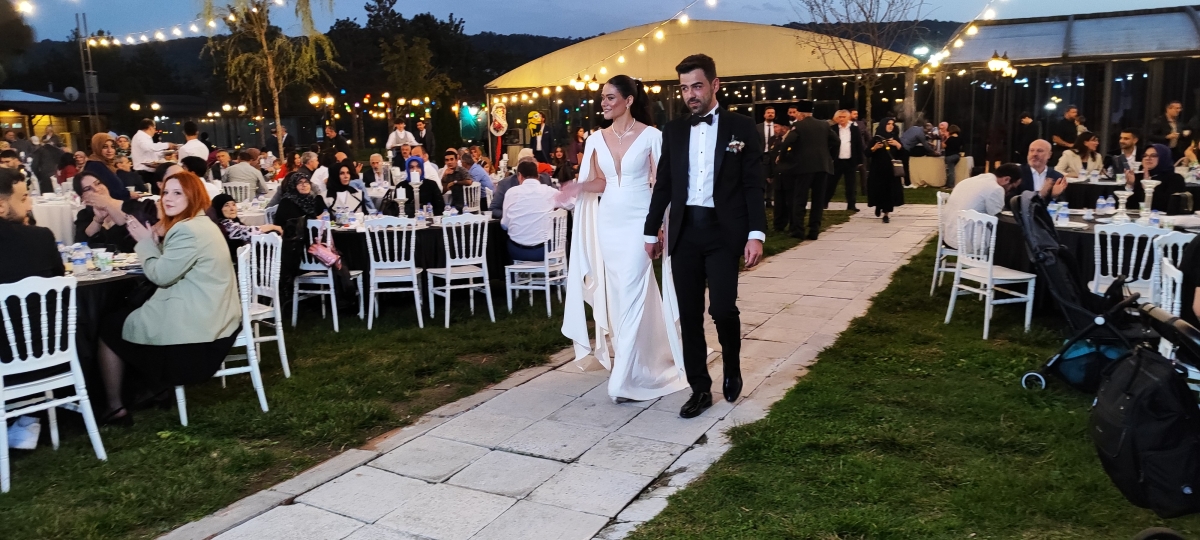 Sakarya'nın İş Adamlarından Ömer Faruk Birinci, Buse Sertkaya ile Dünya Evine Girdi (GÜNÜNE DAMGA VURAN FOTOĞRAFLAR)