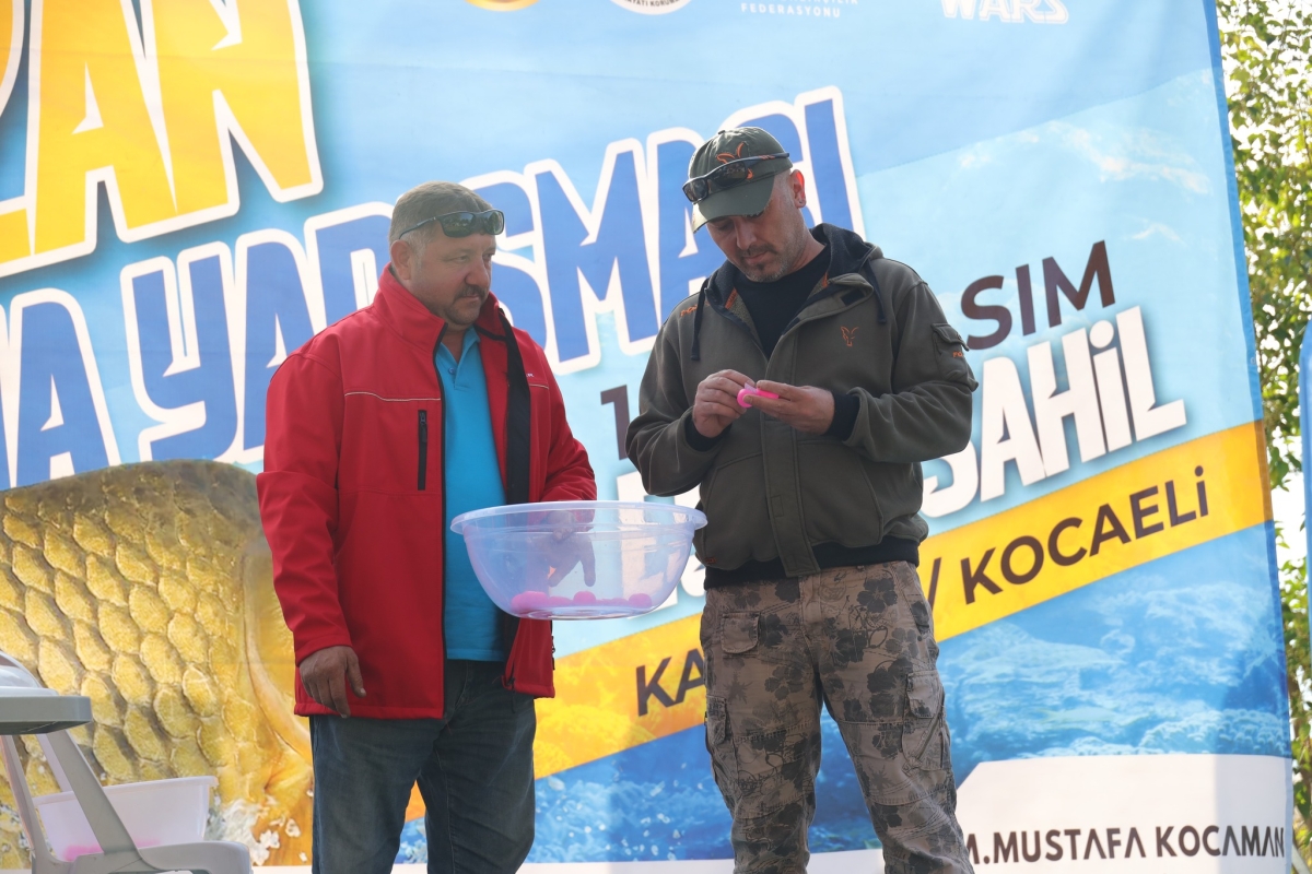 KARTEPE’DE ULUSLARARASI SAZAN TUTMA YARIŞMASI BAŞLADI
