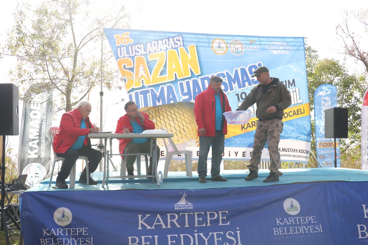 KARTEPE’DE ULUSLARARASI SAZAN TUTMA YARIŞMASI BAŞLADI