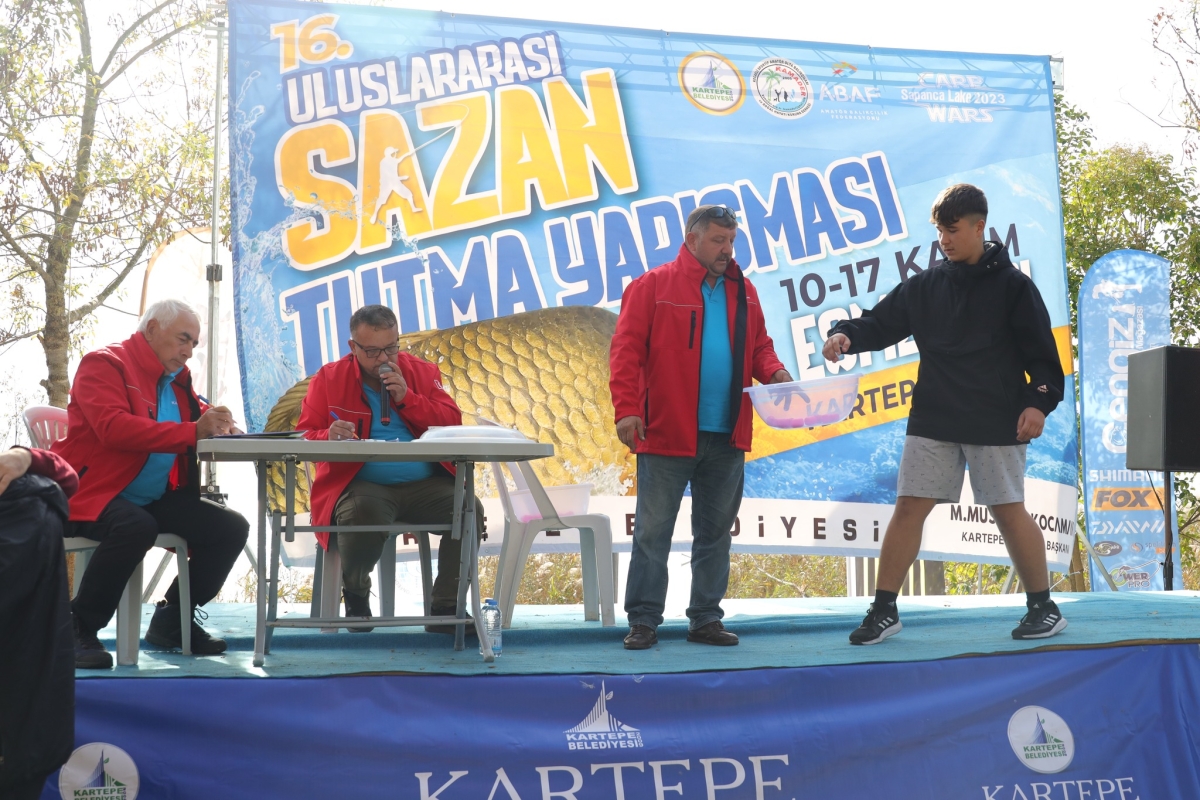 KARTEPE’DE ULUSLARARASI SAZAN TUTMA YARIŞMASI BAŞLADI
