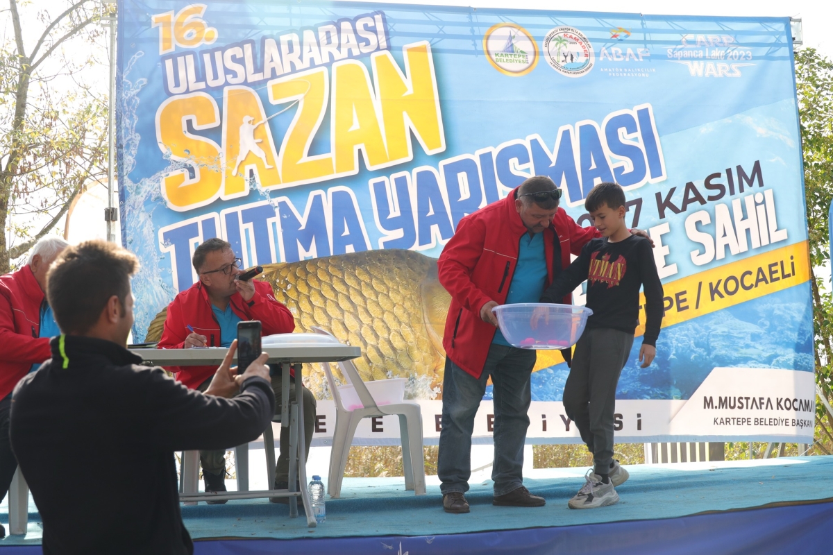 KARTEPE’DE ULUSLARARASI SAZAN TUTMA YARIŞMASI BAŞLADI