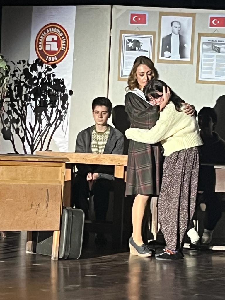 Sakarya Anadolu Lisesi Öğretmenleri Cana Dokundular. (İŞTE O ANLARA AİT KARELER)