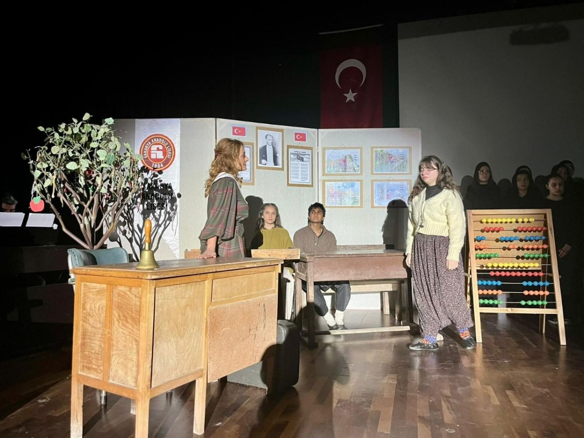 Sakarya Anadolu Lisesi Öğretmenleri Cana Dokundular. (İŞTE O ANLARA AİT KARELER)