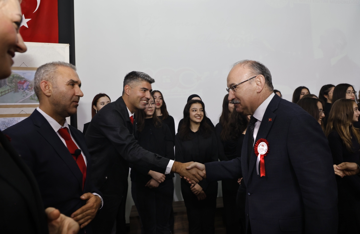 Sakarya Anadolu Lisesi Öğretmenleri Cana Dokundular. (İŞTE O ANLARA AİT KARELER)