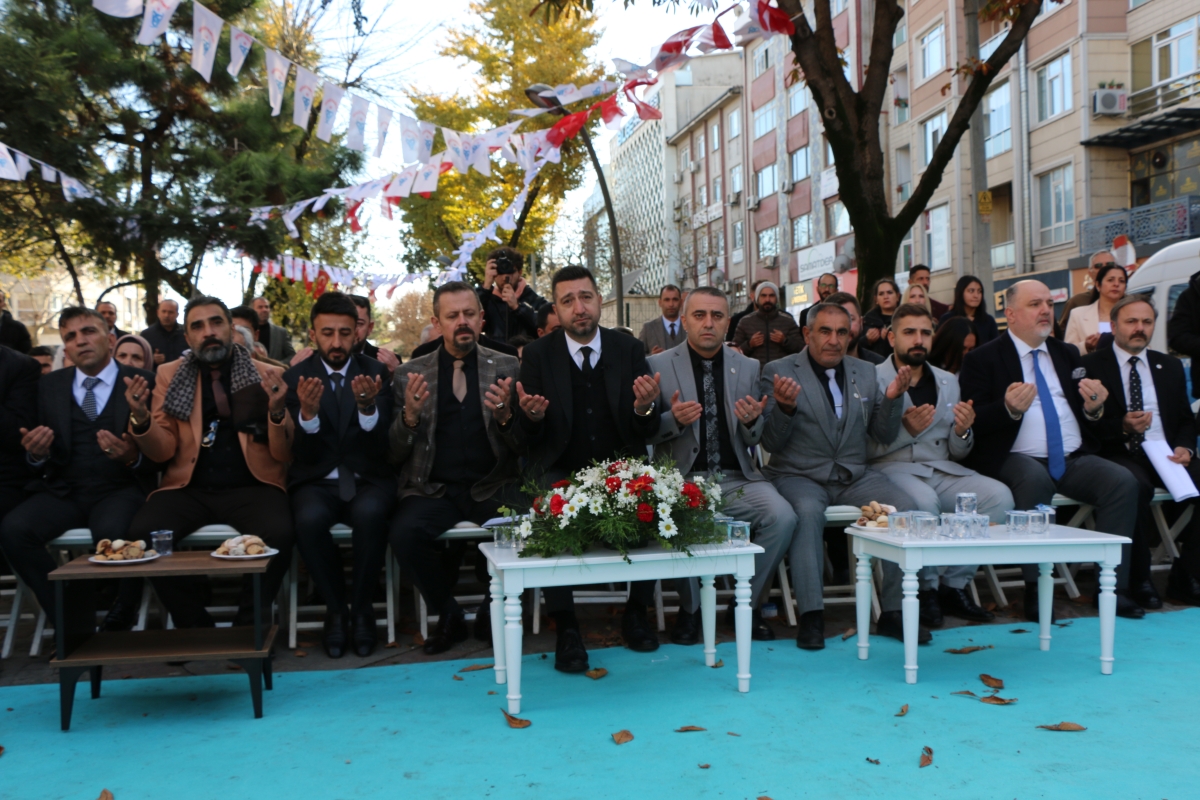 Devlet Partisi Sakarya İl Başkanlığı Genel Başkan Murat Şahin'in Katılımları ile Mehterler ve Dualar eşliğinde Açıldı, İŞTE O FOTOĞRAFLAR
