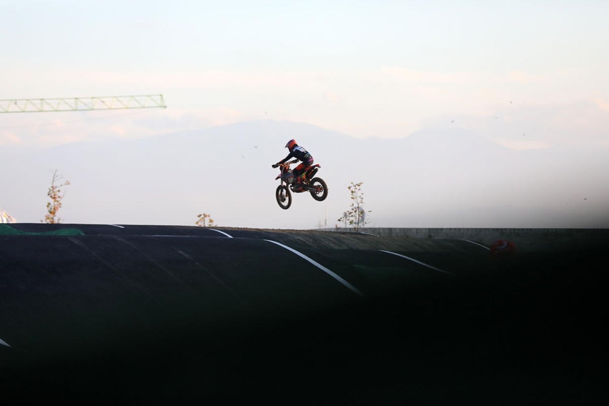 Continental Süper Enduro  BMX, MTB, Off-Road  Sakarya 'da Yarışlar nefes kesti  ( İŞTE O ANLAR )