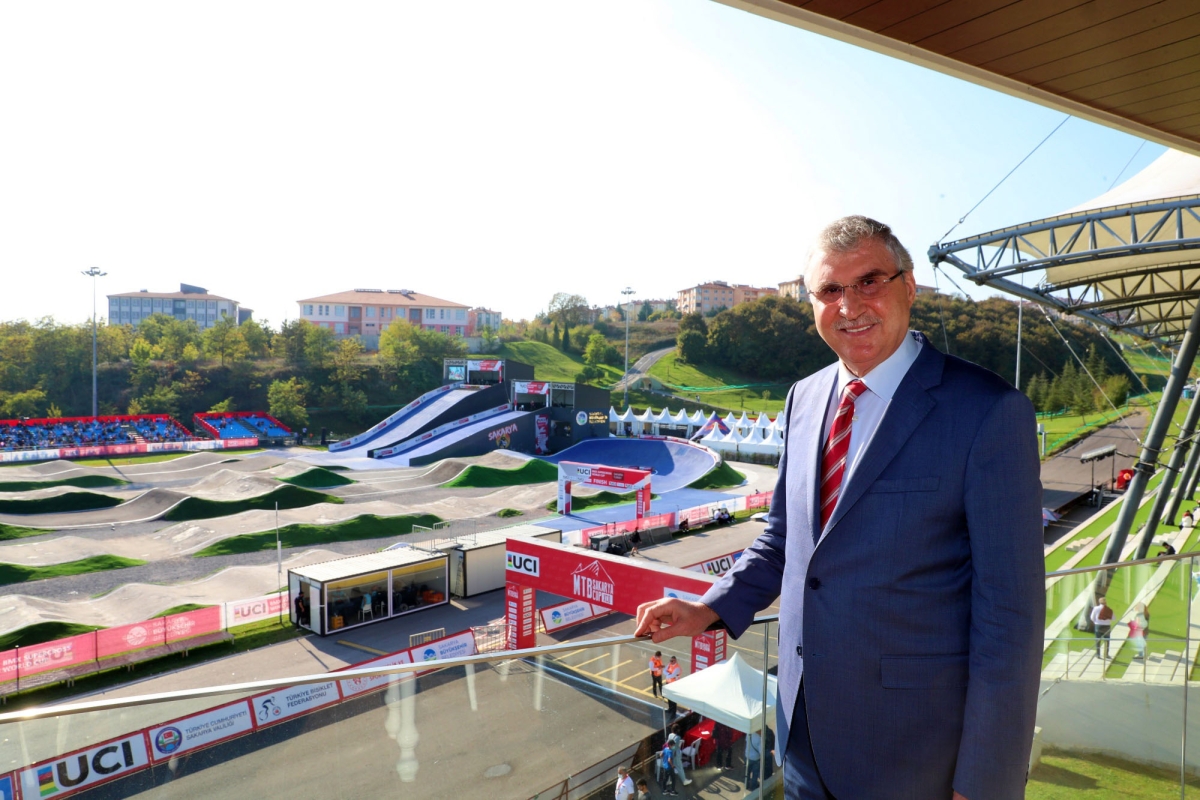 Başkan Ekrem Yüce; Sakarya'da memlekete hizmetle geçen 4 buçuk yıl: “Tarihi rekorlar kırdık” ( İŞTE O UNUTULMAZ ANILARIN FOTOĞRAFLARI )