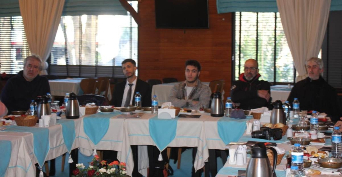 Arifiye Belediye Başkan Aday Adayı Remzi Adıyaman'dan Basın Mensupları ile Kahvaltıda bir araya geldi. İŞTE O ANLAR
