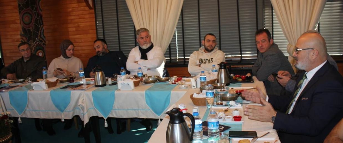 Arifiye Belediye Başkan Aday Adayı Remzi Adıyaman'dan Basın Mensupları ile Kahvaltıda bir araya geldi. İŞTE O ANLAR