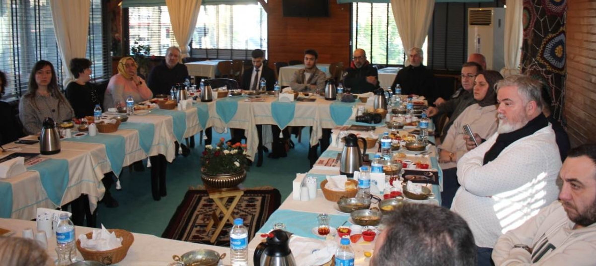 Arifiye Belediye Başkan Aday Adayı Remzi Adıyaman'dan Basın Mensupları ile Kahvaltıda bir araya geldi. İŞTE O ANLAR