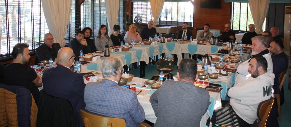 Arifiye Belediye Başkan Aday Adayı Remzi Adıyaman'dan Basın Mensupları ile Kahvaltıda bir araya geldi. İŞTE O ANLAR