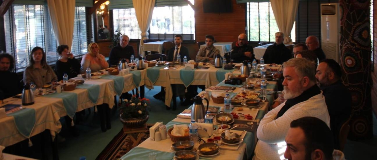 Arifiye Belediye Başkan Aday Adayı Remzi Adıyaman'dan Basın Mensupları ile Kahvaltıda bir araya geldi. İŞTE O ANLAR