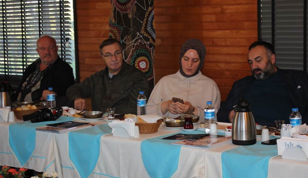Arifiye Belediye Başkan Aday Adayı Remzi Adıyaman'dan Basın Mensupları ile Kahvaltıda bir araya geldi. İŞTE O ANLAR