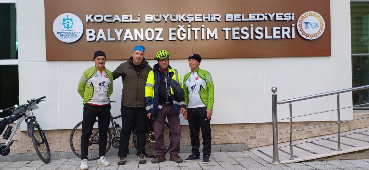 Kocaeli Büyükşehir Belediyesi 65 yaş üstü vatandaşları 'Hayatın İçindeyim' Projesi ile hayata bağlıyor! ( İŞTE GÜNÜN KARELERİ )