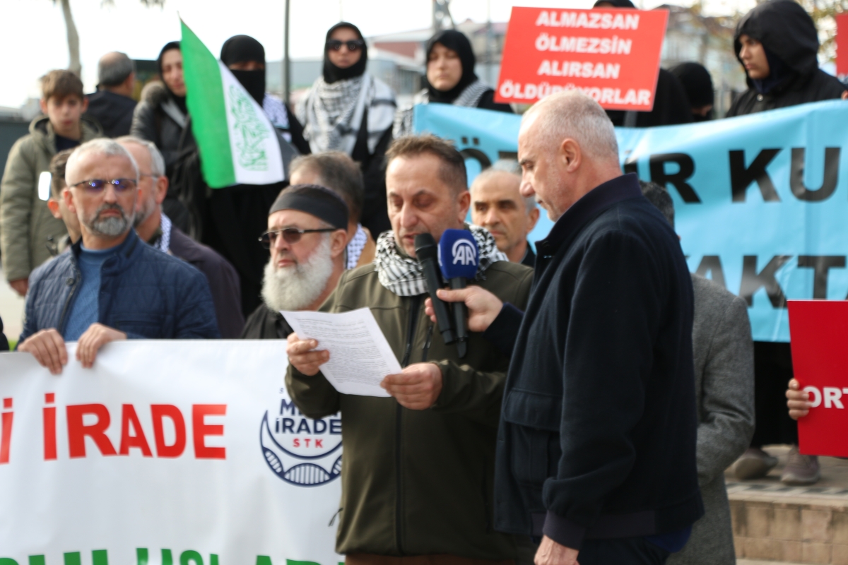 Milli İrade Sakarya Meydanlarında FİLİSTİN'e destek vermeye devam ediyor..